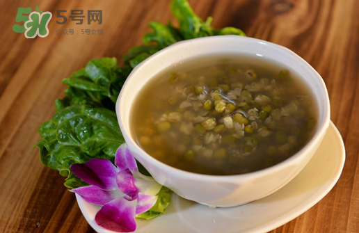 雞蛋和綠豆湯能一起吃嗎？綠豆湯可以和雞蛋一起吃嗎？