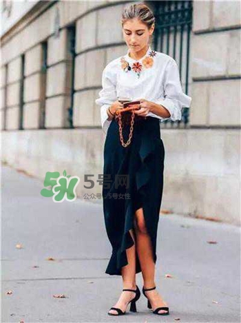 襯衣怎么扎進(jìn)褲子里？襯衣扎進(jìn)褲子里的時(shí)尚穿法