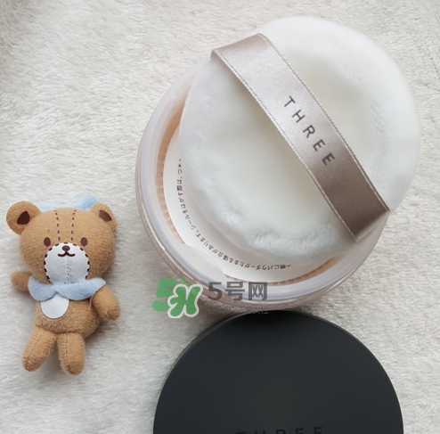 three散粉怎么樣？three自然植物透光散粉色號