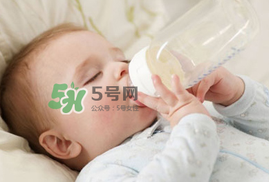6個月寶寶不能喝水嗎？寶寶多大可以喝水呢？