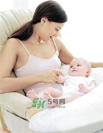 坐月子吃素應(yīng)該吃什么？吃素坐月子怎么坐？