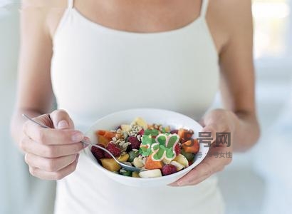 坐月子吃素應(yīng)該吃什么？吃素坐月子怎么坐？