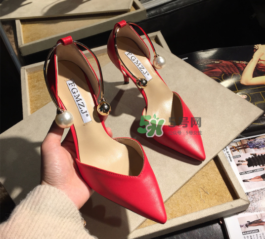 閏六月給老婆買什么？閏六月為什么要給老婆買紅鞋？