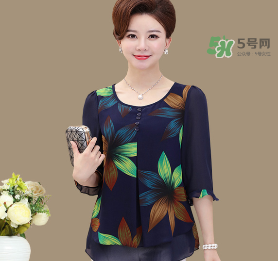 閏六月為什么要給媽媽買衣服？閏六月給媽媽買什么？