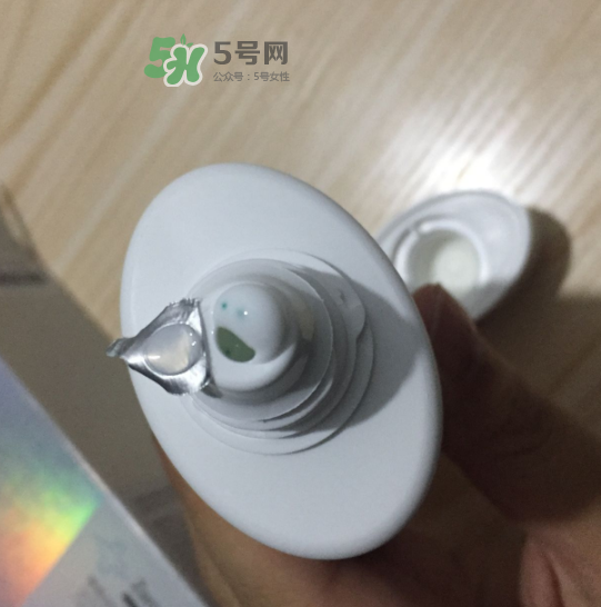 瓷肌洗面奶效果怎么樣？瓷肌洗面奶適合年齡