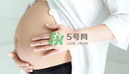 孕期肚皮癢是怎么回事？妊娠紋癢怎么辦？