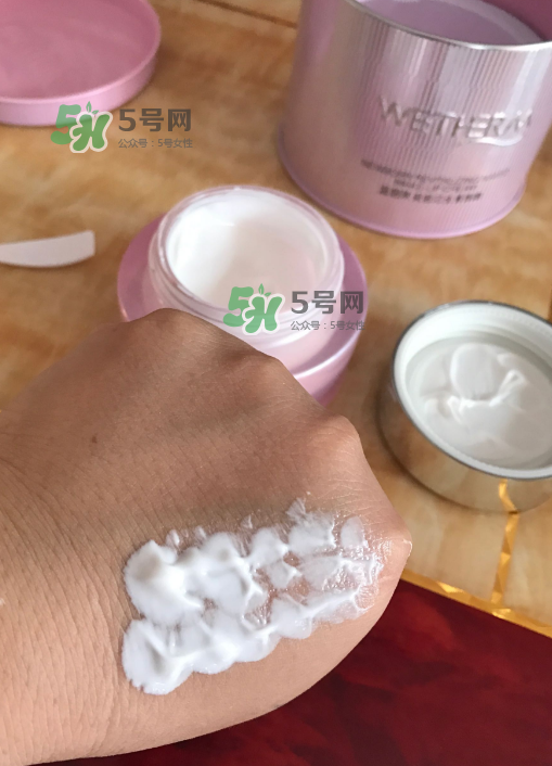 溫碧泉素顏霜好用嗎？溫碧泉素顏霜多少錢？