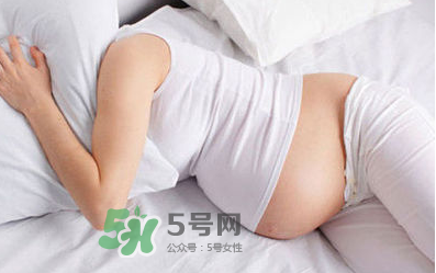 頭胎有妊娠線二胎沒有是因?yàn)閷殞毿詣e不一樣嗎？