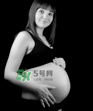 頭胎有妊娠線二胎沒有是因?yàn)閷殞毿詣e不一樣嗎？