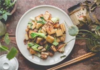 隔夜菜放冰箱能吃嗎？吃隔夜菜有哪些危害？