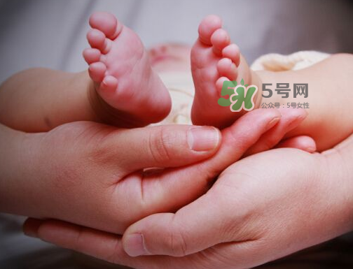 八月份坐月子可以開空調(diào)嗎？8月份坐月子可以開空調(diào)嗎？