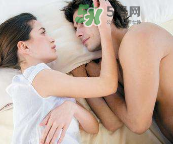 夫妻經(jīng)常親熱有哪些好處？夫妻性生活重要嗎？