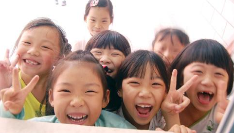 孩子在幼兒園受欺負怎么辦？孩子在幼兒園不合群怎么辦？