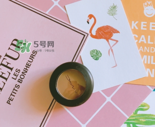 mac焦點(diǎn)小眼影怎么樣？mac時(shí)尚焦點(diǎn)小眼影好用嗎