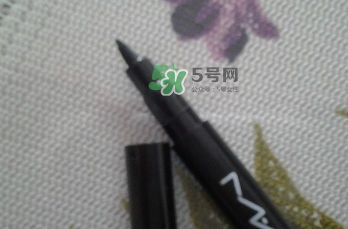 mac眼線液筆怎么用？mac魅可眼線液筆使用方法
