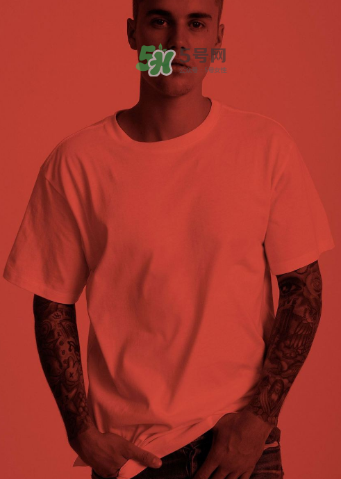 justin bieber與hanes合作款個(gè)人hanes t恤在哪買(mǎi)_多少錢(qián)？