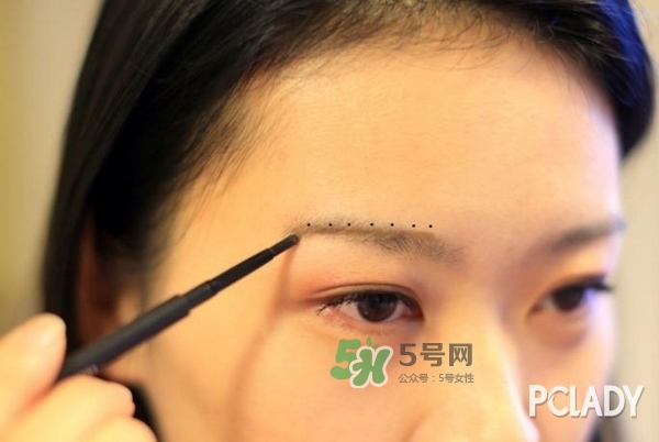 mac眉筆怎么用？mac魅可眉筆怎么削