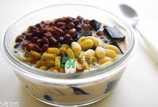 燒仙草是什么做的？燒仙草是發(fā)物嗎