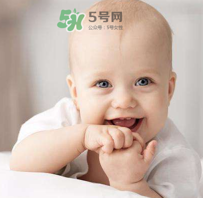對(duì)寶寶大腦好的食物有哪些？寶寶吃什么補(bǔ)腦？