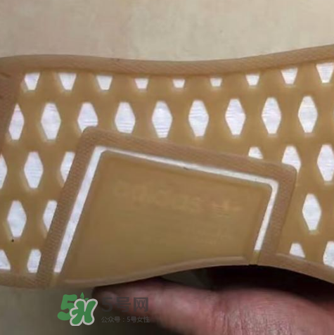 stone island與adidas聯(lián)名nmd r2怎么樣？