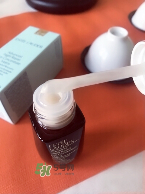 雅詩蘭黛小棕瓶密集修護(hù)眼精華怎么樣？