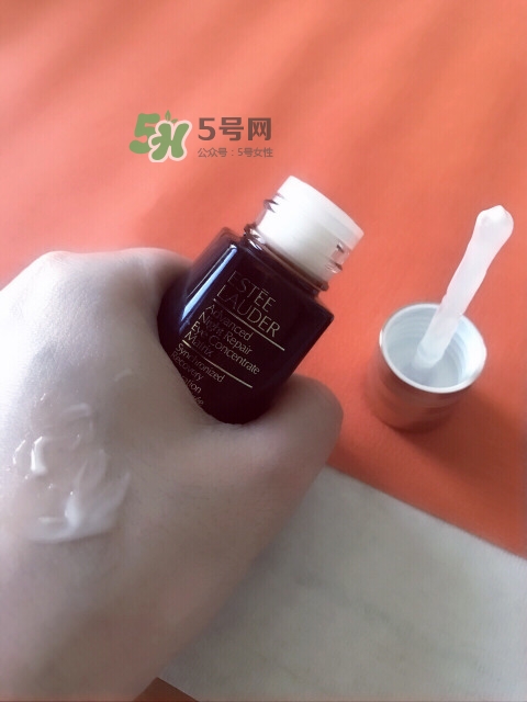 雅詩蘭黛小棕瓶密集修護(hù)眼精華怎么樣？