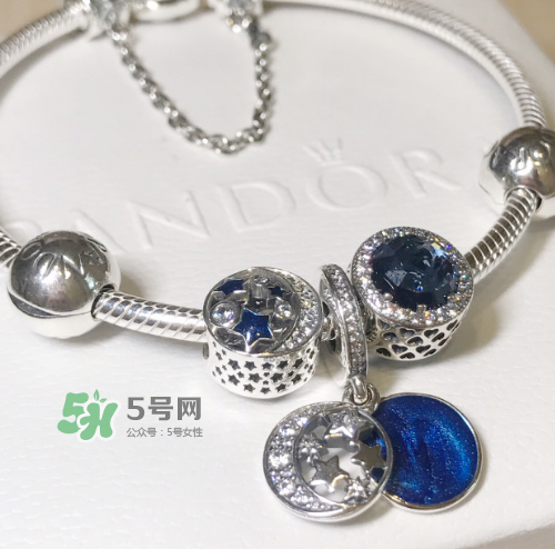 pandora復(fù)古夜空手鏈多少錢？潘多拉繁星夜空手鏈專柜價(jià)格