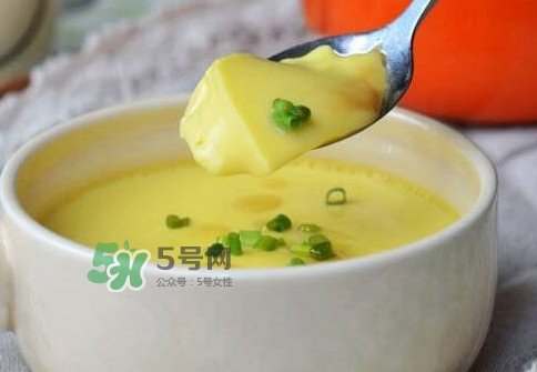 蒸雞蛋是冷水上鍋蒸嗎？蒸雞蛋是用冷水還是熱水？