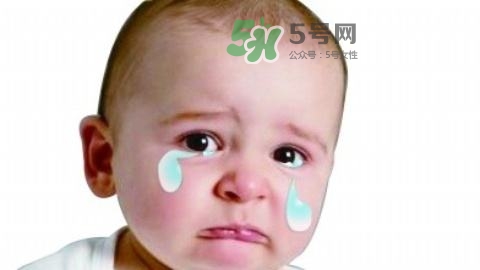 新手爸媽必看，七天教小嬰兒戒夜奶一覺到天亮