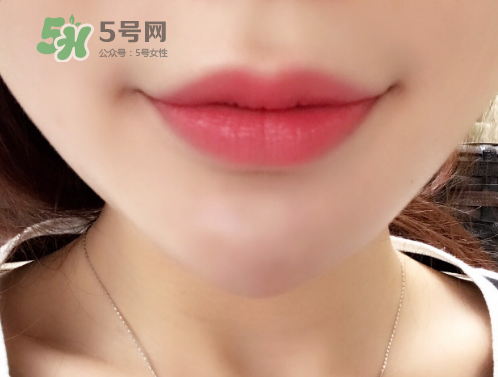 tf白管05和07哪個(gè)好看？tom ford白管05和07試色對比
