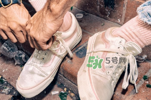 opening ceremony與vans聯(lián)名帆布鞋多少錢_哪幾款顏色？
