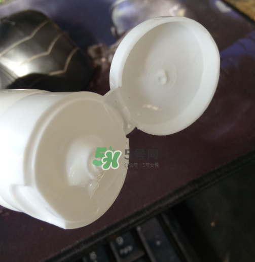 佐薇洗面奶怎么樣？佐薇潔面乳好用嗎？