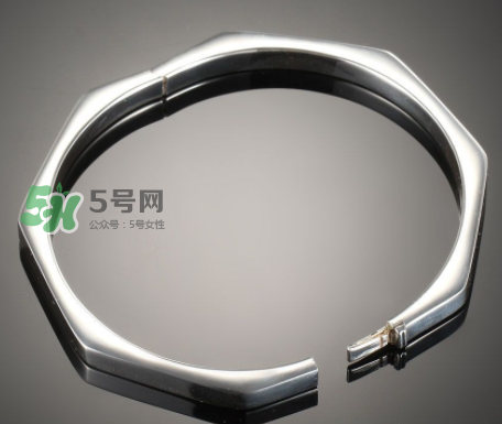 銀手鐲變黑了如何洗白？銀手鐲變黑怎么洗？