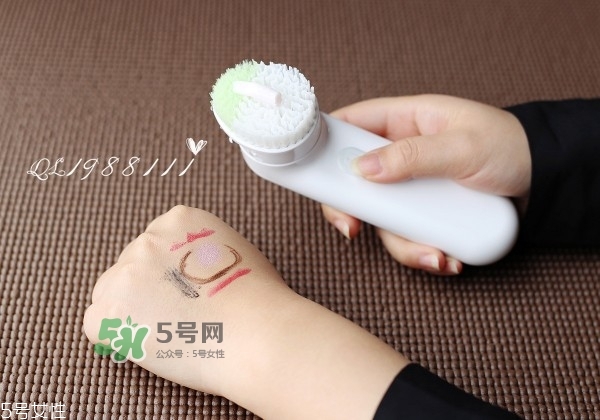 倩碧聲波潔面儀怎么用？倩碧聲波潔面儀使用方法