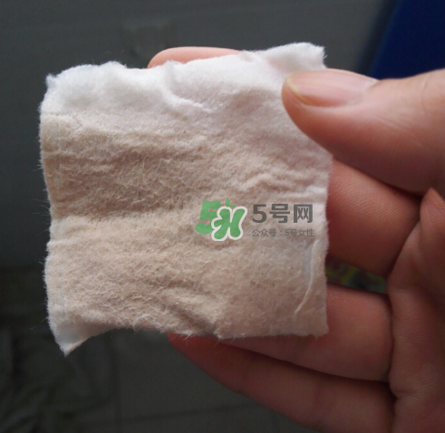 歐詩漫卸妝水怎么樣？歐詩漫卸妝水含酒精嗎？
