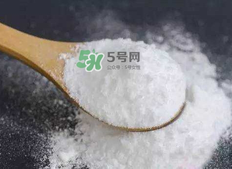 小蘇打和蘇打水一樣嗎？蘇打水和小蘇打的區(qū)別