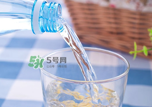 蘇打水一天喝多少最好？蘇打水每天喝多少合適？
