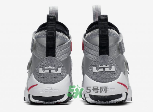 nike lebron soldier 11 silver bullet銀灰配色什么時(shí)候發(fā)售？
