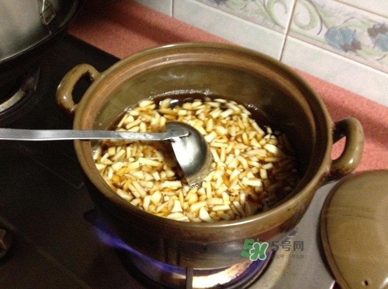 馬蹄糕怎么做才有彈性？馬蹄糕不凝固怎么補(bǔ)救？