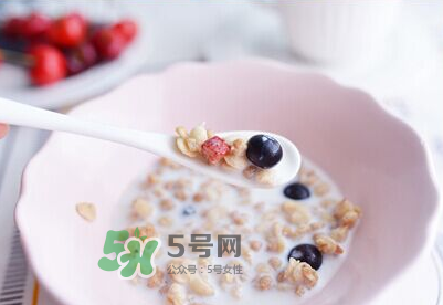 卡樂(lè)比梅果牛奶系列麥片好吃嗎？卡樂(lè)比梅果牛奶系列價(jià)格