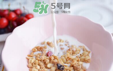 卡樂(lè)比梅果牛奶系列麥片好吃嗎？卡樂(lè)比梅果牛奶系列價(jià)格