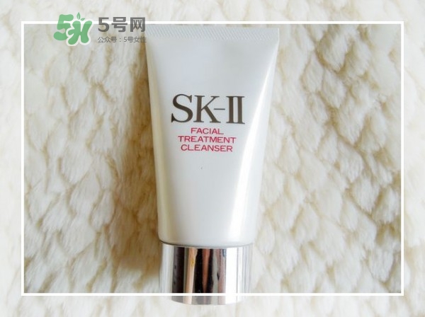 SK2護(hù)膚潔面霜怎么樣？sk2潔面霜是洗面奶嗎？