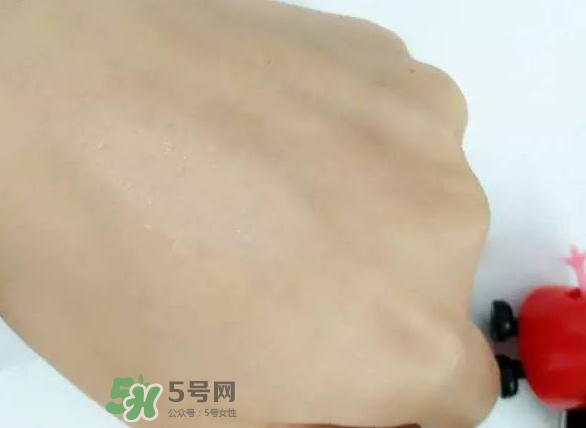 玫珂菲水粉霜怎么樣？玫珂菲全新雙用水粉霜好用嗎？