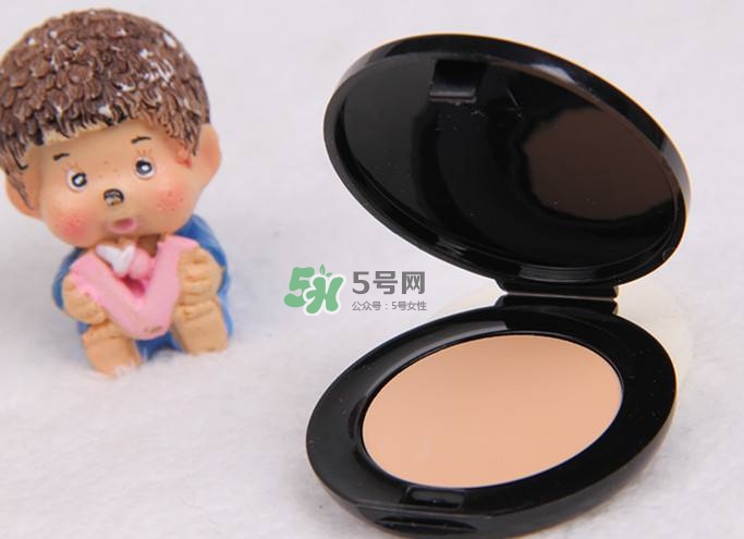 Bobbi Brown芭比波朗粉凝霜怎么樣？芭比波朗無感持妝粉凝霜好用嗎？