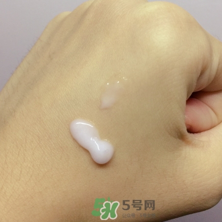 cerave pm乳可以白天用嗎？cerave pm乳白天用會變黑嗎