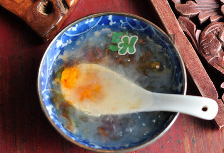 燕窩可以和桃膠一起燉嗎？燕窩燉桃膠的做法大全