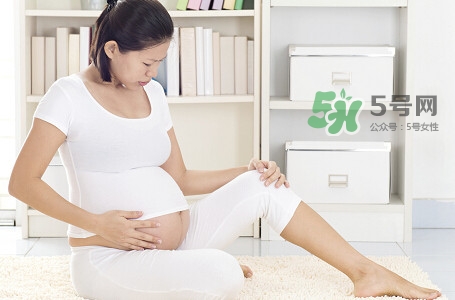為什么伸懶腰容易抽筋？睡覺伸懶腰時腿抽筋