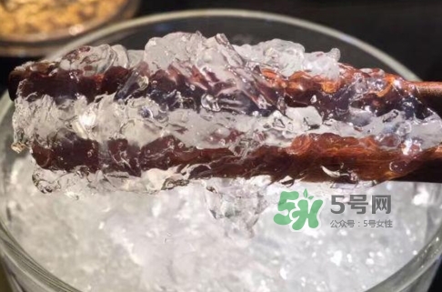 燕窩里面含有激素嗎？燕窩兒童吃了會(huì)不會(huì)性早熟？