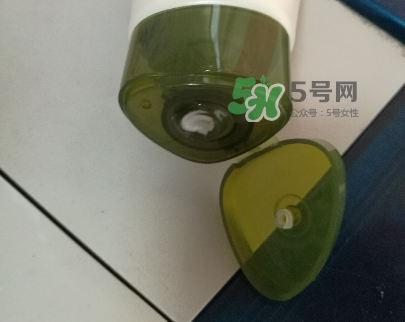 一葉子補水潔面乳怎么樣？一葉子補水洗面奶好用嗎？