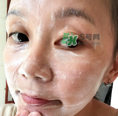 一葉子補水潔面乳怎么樣？一葉子補水洗面奶好用嗎？